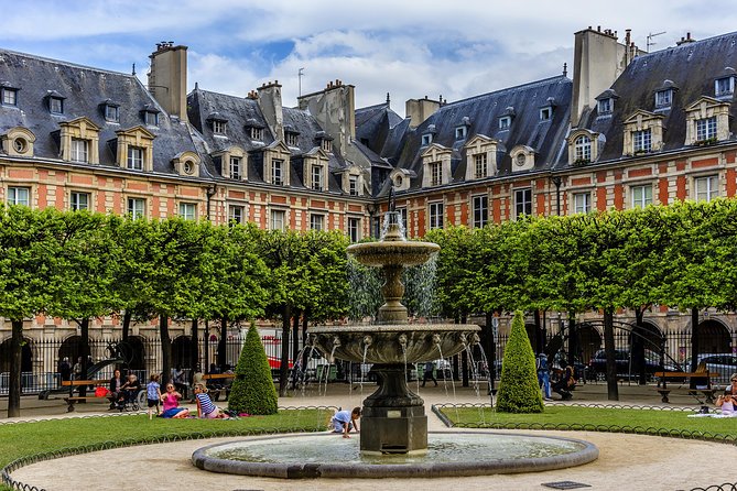 Places-des-vosges-le-quartier-du-marais